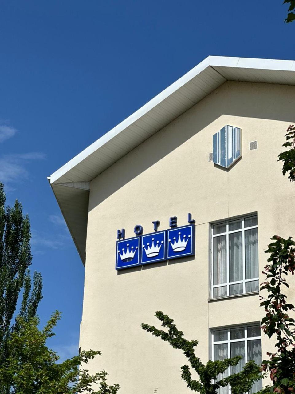 Hotel Tri Korony Cholpon-Ata Esterno foto